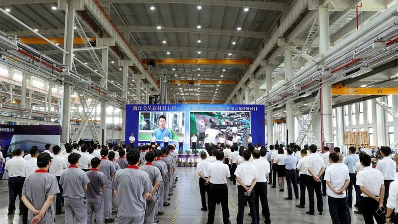 化工原料价格走势解析：行情区别与影响因素